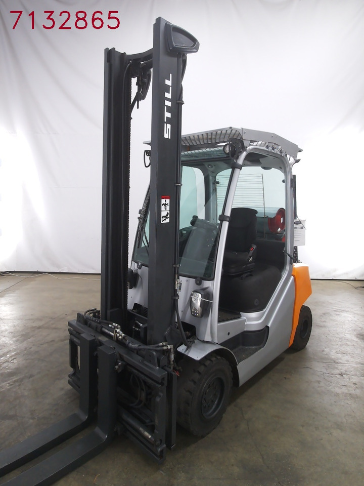 Still RX70-35T - Περονοφόρο όχημα: φωτογραφία 1 Still RX70-35T - Περονοφόρο όχημα: φωτογραφία 1