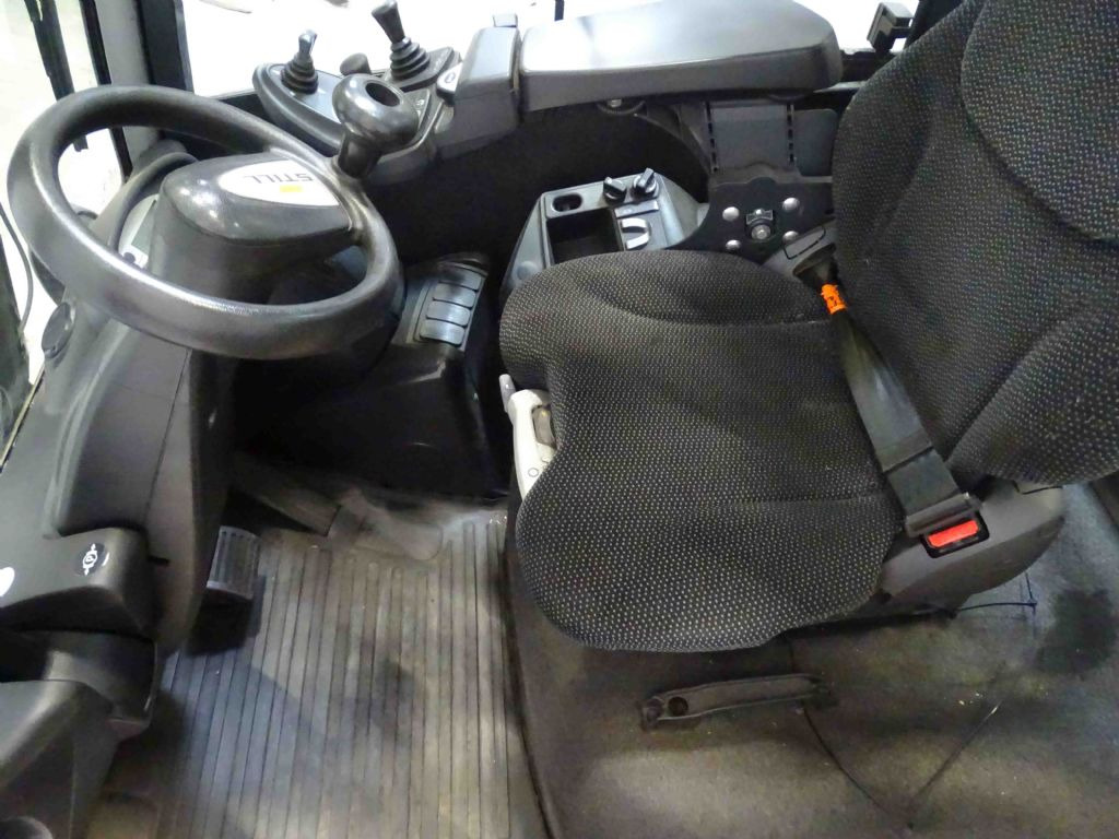 Still RX70-35T - Περονοφόρο όχημα: φωτογραφία 3 Still RX70-35T - Περονοφόρο όχημα: φωτογραφία 3