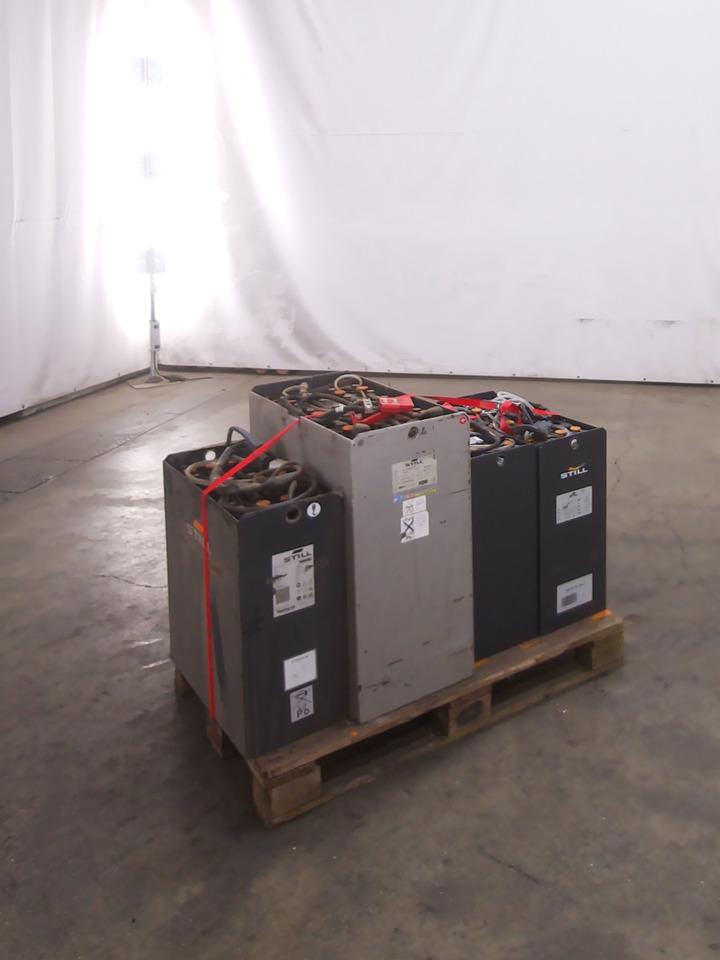 Weitere 4XBATTERIEN - Συσσωρευτής για Ανυψωτικό μηχάνημα: φωτογραφία 1 Weitere 4XBATTERIEN - Συσσωρευτής για Ανυψωτικό μηχάνημα: φωτογραφία 1