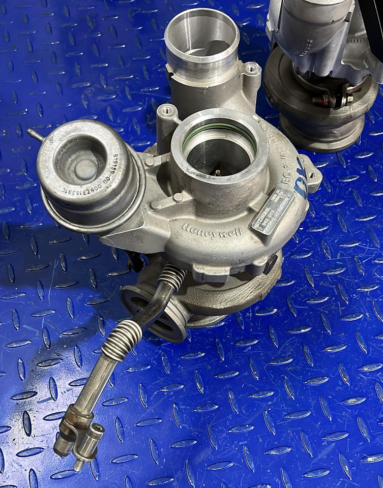 BMW Turbocharger S63N/R 4.4L V8 7849045+7849044 (SET) - Τουρμπίνα: φωτογραφία 3 BMW Turbocharger S63N/R 4.4L V8 7849045+7849044 (SET) - Τουρμπίνα: φωτογραφία 3