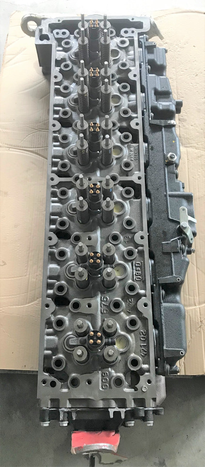 MERCEDES-BENZ Cylinderhead Actros MP4 Antos Arocs A4710107520 - Κυλινδροκεφαλή για Φορτηγό: φωτογραφία 1 MERCEDES-BENZ Cylinderhead Actros MP4 Antos Arocs A4710107520 - Κυλινδροκεφαλή για Φορτηγό: φωτογραφία 1
