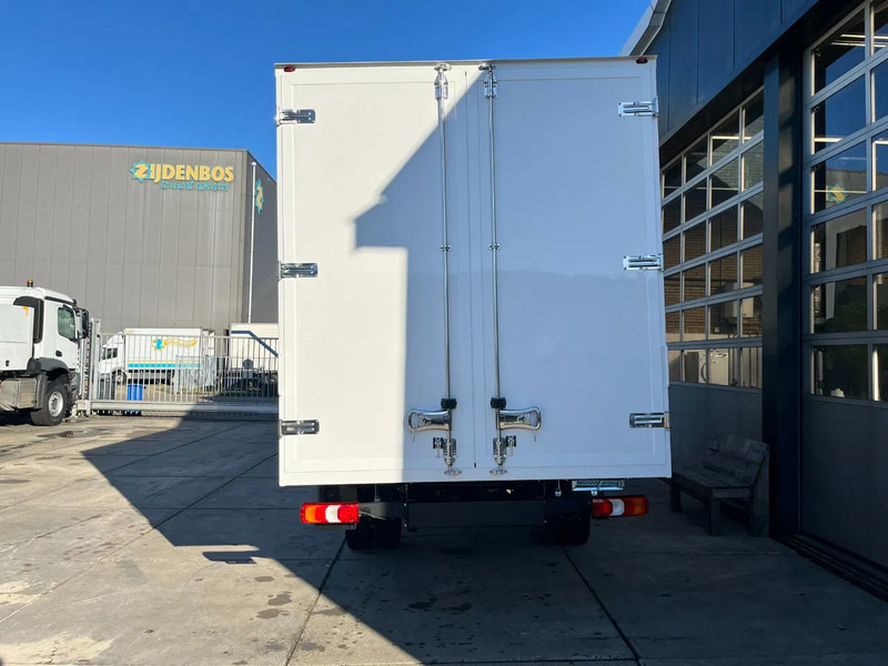 Mercedes-Benz Accelo 915 4x2 Closed Cargo Truck - Φορτηγό κόφα: φωτογραφία 5 Mercedes-Benz Accelo 915 4x2 Closed Cargo Truck - Φορτηγό κόφα: φωτογραφία 5