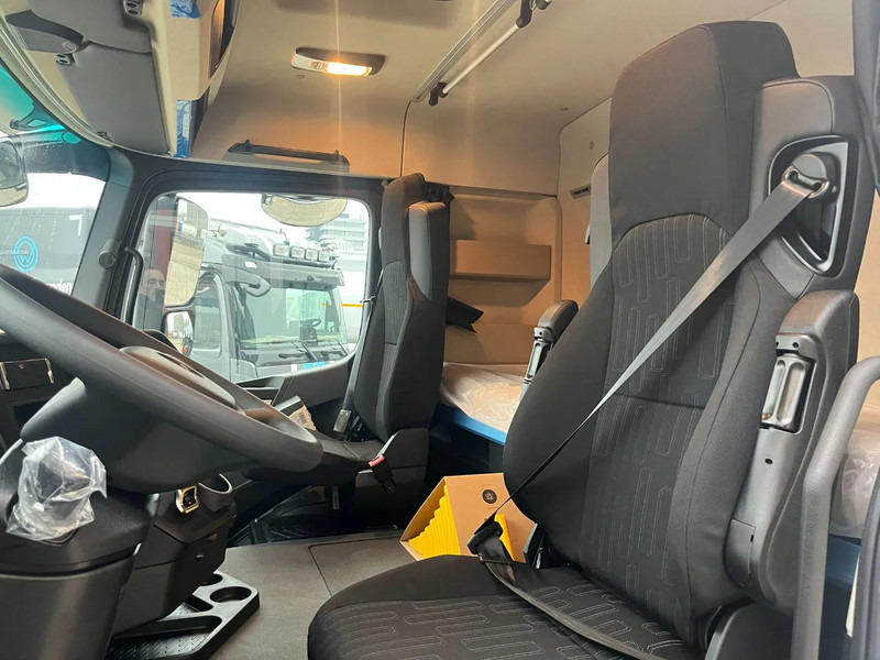 Νέα Τράκτορας Mercedes-Benz Actros 2045 S 4x2 Tractor Head: φωτογραφία 12