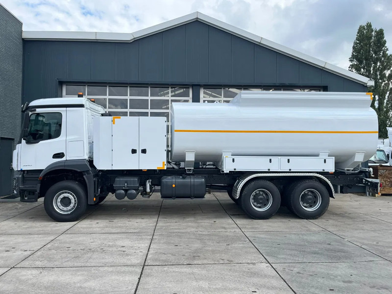 Mercedes-Benz Arocs 3340 6x4 Water Tank Truck - Φορτηγό βυτιοφόρο: φωτογραφία 2 Mercedes-Benz Arocs 3340 6x4 Water Tank Truck - Φορτηγό βυτιοφόρο: φωτογραφία 2