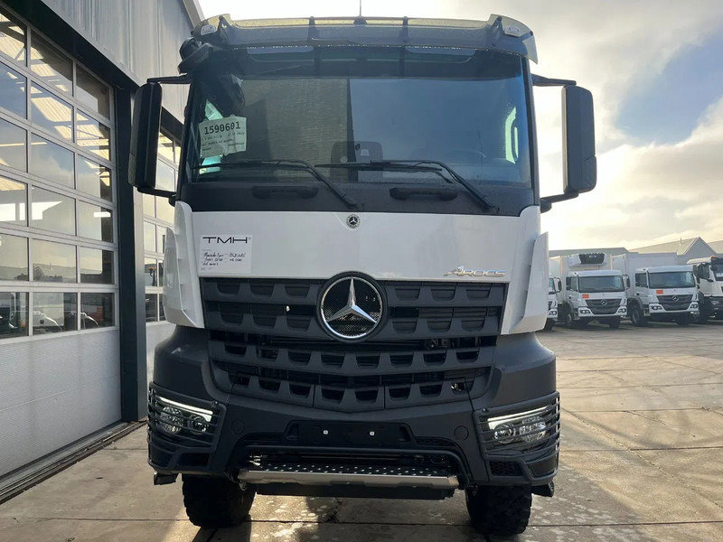 Mercedes-Benz Arocs 3340 A 6x6 Chassis cabin - Φορτηγό σασί: φωτογραφία 4 Mercedes-Benz Arocs 3340 A 6x6 Chassis cabin - Φορτηγό σασί: φωτογραφία 4