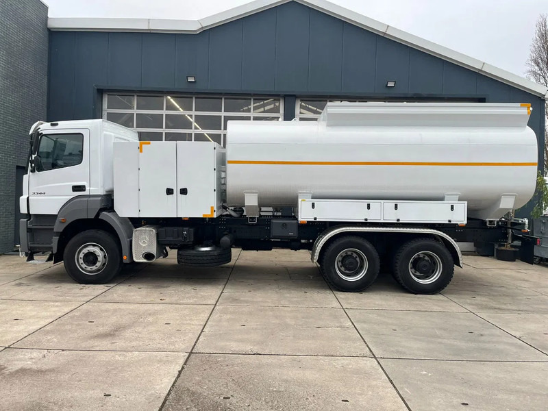 Mercedes-Benz Axor 3344 6x4 Water Tank Truck - Φορτηγό βυτιοφόρο: φωτογραφία 2 Mercedes-Benz Axor 3344 6x4 Water Tank Truck - Φορτηγό βυτιοφόρο: φωτογραφία 2