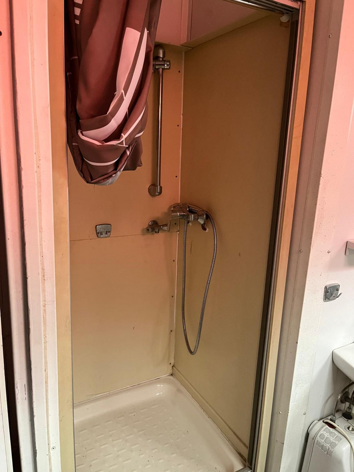 Abrollcontainer Containeranlage für Asbestsanierung - Φορτηγό φόρτωσης γάντζου: φωτογραφία 2 Abrollcontainer Containeranlage für Asbestsanierung - Φορτηγό φόρτωσης γάντζου: φωτογραφία 2