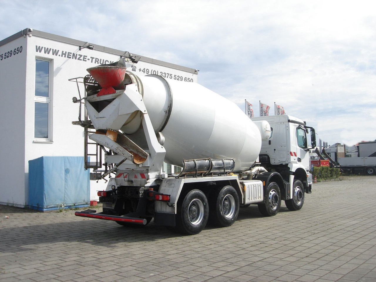 Mercedes-Benz Arocs 3240 B 8x4 - Μπετονιέρα φορτηγό: φωτογραφία 4 Mercedes-Benz Arocs 3240 B 8x4 - Μπετονιέρα φορτηγό: φωτογραφία 4