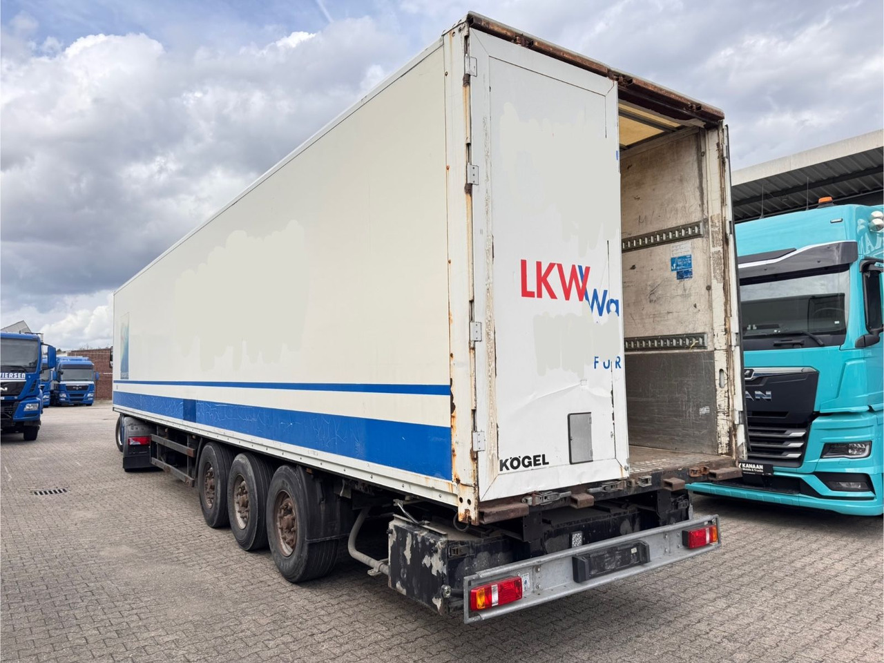 Kögel SPKH 24 Koffer 3-Achser - Επικαθήμενο κόφα: φωτογραφία 2 Kögel SPKH 24 Koffer 3-Achser - Επικαθήμενο κόφα: φωτογραφία 2