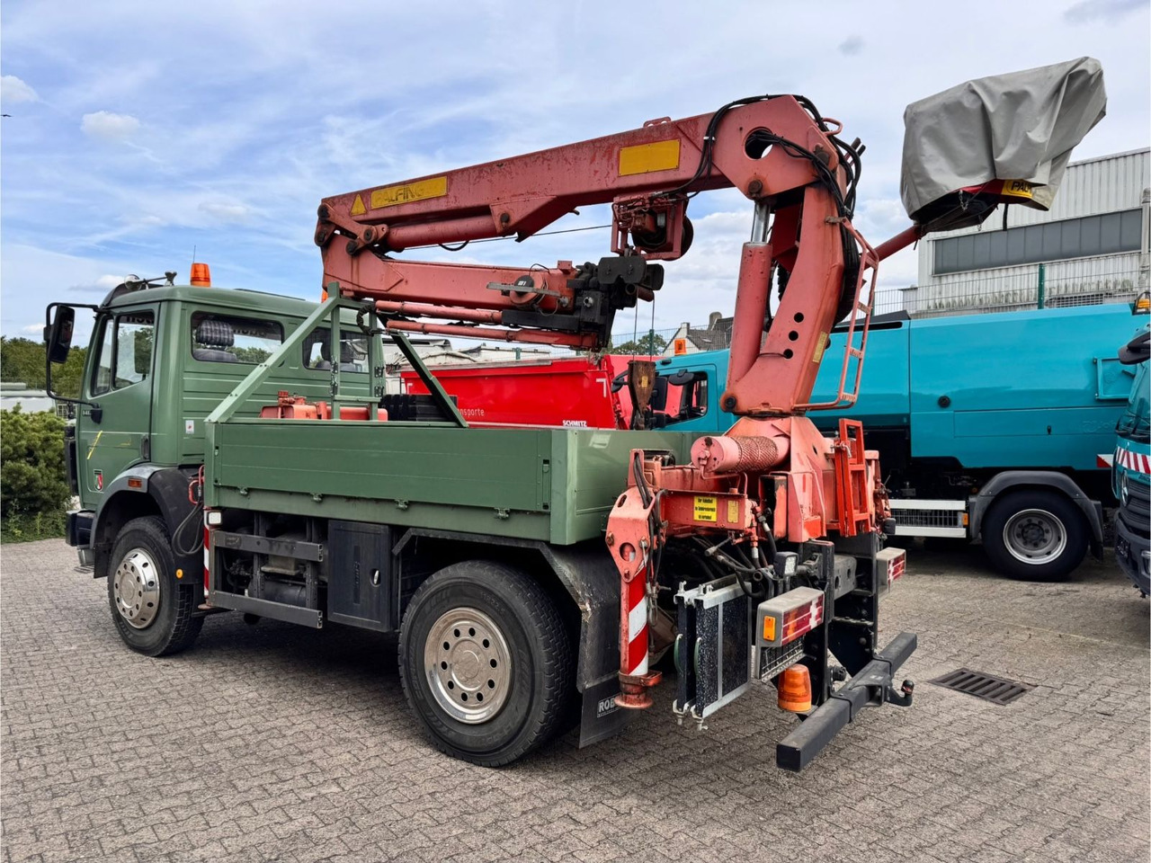 Mercedes-Benz 1417 AK Allrad Palfinger Montagekran 17,7m 64TKM - Φορτηγό με γερανό: φωτογραφία 4 Mercedes-Benz 1417 AK Allrad Palfinger Montagekran 17,7m 64TKM - Φορτηγό με γερανό: φωτογραφία 4