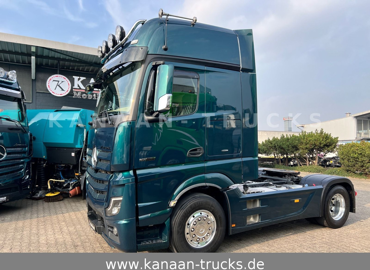 Mercedes-Benz 1858 LS Actros 5 GigaSpace leder Xenon 1860 1863 - Τράκτορας: φωτογραφία 5 Mercedes-Benz 1858 LS Actros 5 GigaSpace leder Xenon 1860 1863 - Τράκτορας: φωτογραφία 5