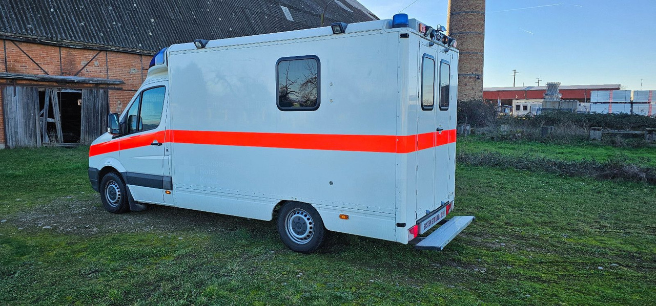 Volkswagen Crafter ELW Rettungswagen Camper Van - Ασθενοφόρο: φωτογραφία 4 Volkswagen Crafter ELW Rettungswagen Camper Van - Ασθενοφόρο: φωτογραφία 4