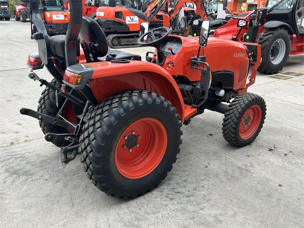 Kubota L1-382 (7325) - Δημοτικό τρακτέρ: φωτογραφία 4 Kubota L1-382 (7325) - Δημοτικό τρακτέρ: φωτογραφία 4