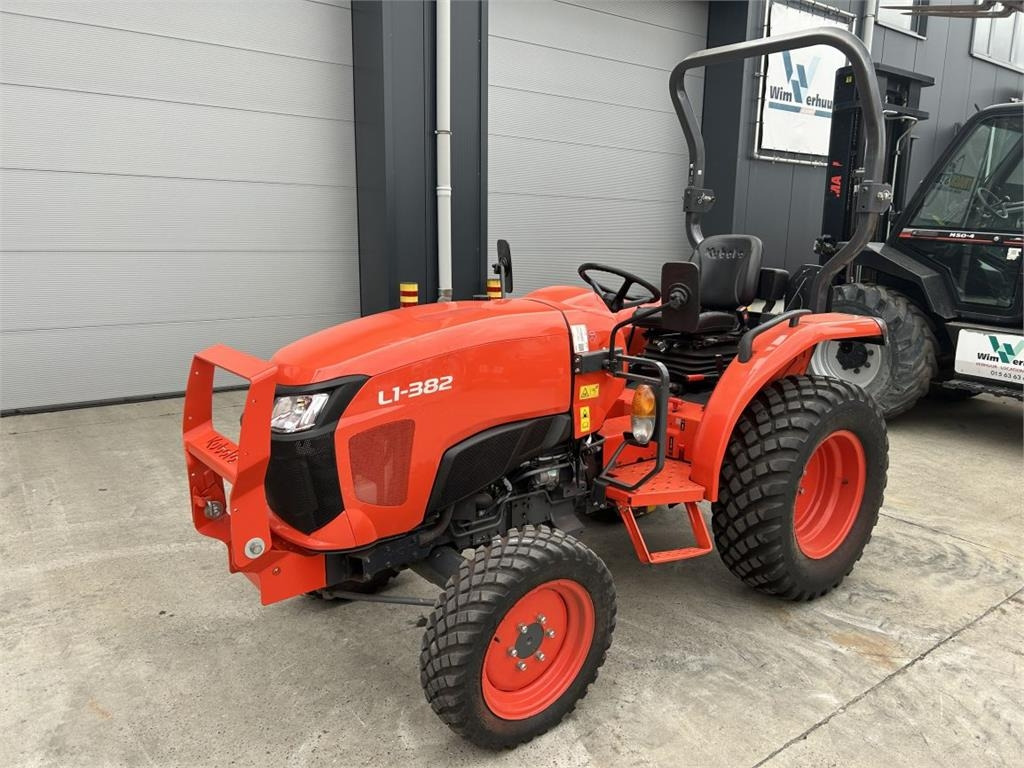 Kubota L1-382 (7325) - Δημοτικό τρακτέρ: φωτογραφία 1 Kubota L1-382 (7325) - Δημοτικό τρακτέρ: φωτογραφία 1