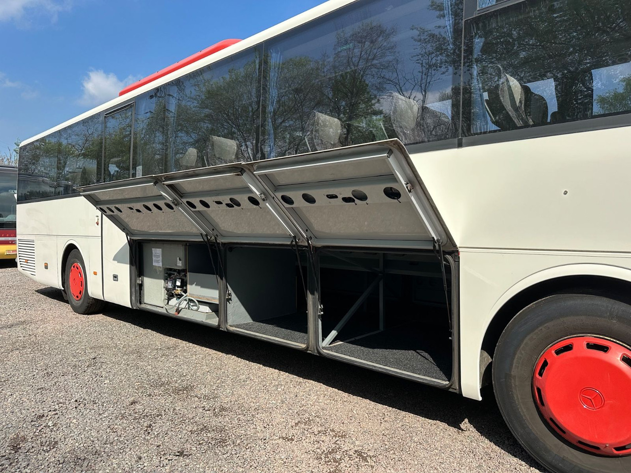 Mercedes-Benz O 350 Tourismo RH-M/2A (58 Sitze*WC*TOP) - Πούλμαν: φωτογραφία 4 Mercedes-Benz O 350 Tourismo RH-M/2A (58 Sitze*WC*TOP) - Πούλμαν: φωτογραφία 4