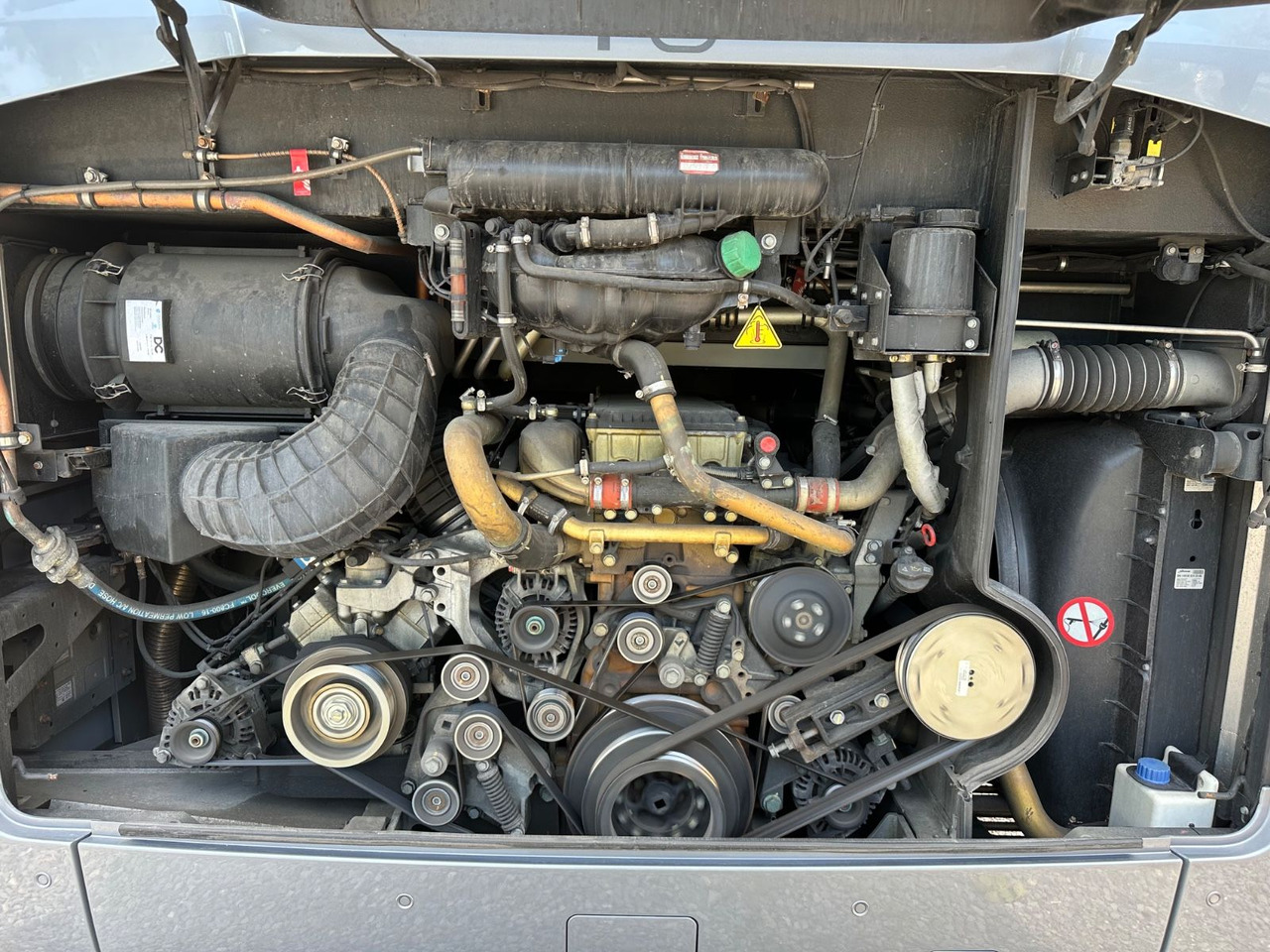 Mercedes-Benz Tourismo E 15 RHD (wenig Km*TOP*DE) - Πούλμαν: φωτογραφία 4 Mercedes-Benz Tourismo E 15 RHD (wenig Km*TOP*DE) - Πούλμαν: φωτογραφία 4