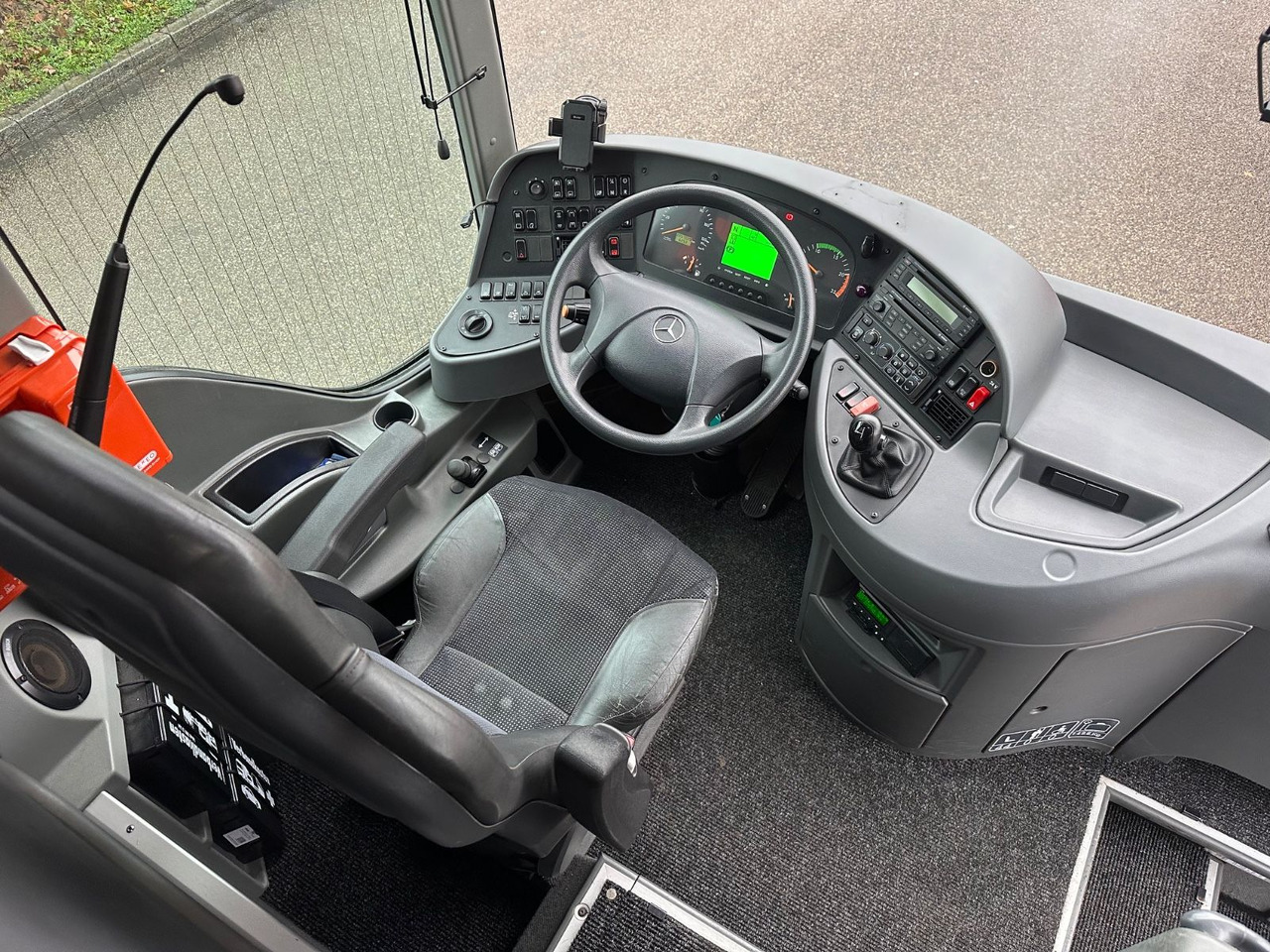 Mercedes-Benz Tourismo O350 15 RHD (205 tKm*DE*TOP) - Πούλμαν: φωτογραφία 5 Mercedes-Benz Tourismo O350 15 RHD (205 tKm*DE*TOP) - Πούλμαν: φωτογραφία 5