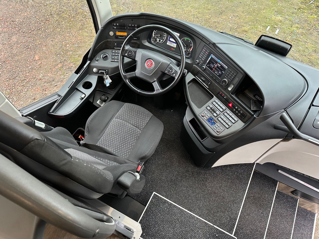 Setra S 515 HD (12.30 M*DE-Bus*TOP) - Πούλμαν: φωτογραφία 5 Setra S 515 HD (12.30 M*DE-Bus*TOP) - Πούλμαν: φωτογραφία 5