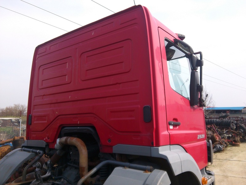 MERCEDES BENZ ATEGO 1823 1828 2528 - Καμπίνα: φωτογραφία 4 MERCEDES BENZ ATEGO 1823 1828 2528 - Καμπίνα: φωτογραφία 4